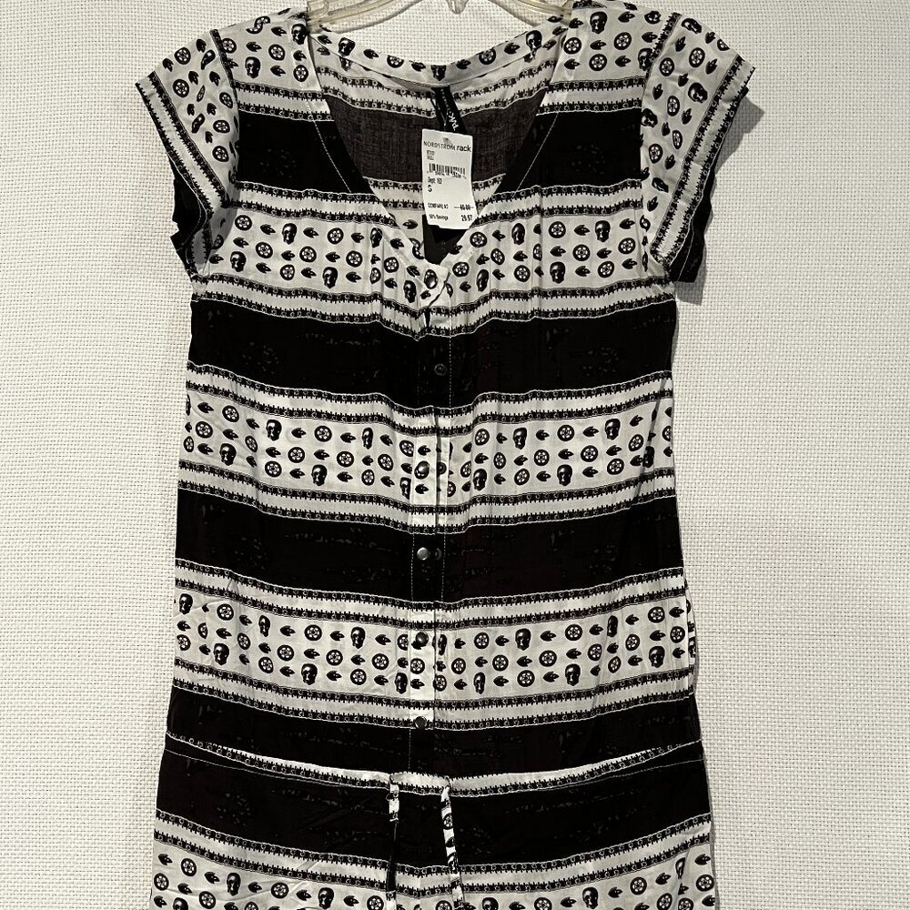 TVK Swimwear Womens Small Skull Print Romper Black‎ White WC0301 NWT